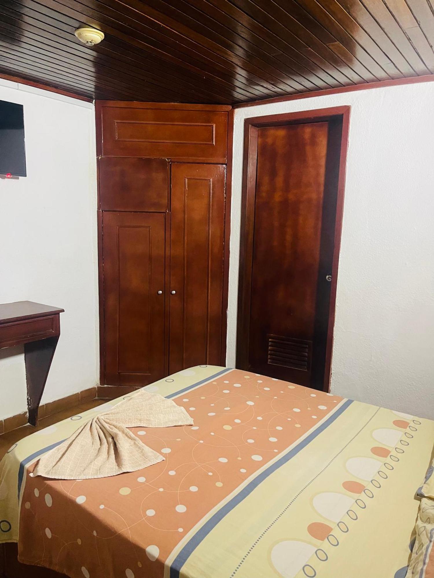 Hotel Brisas Del Mar 2022 Катья-ла-Мар Экстерьер фото
