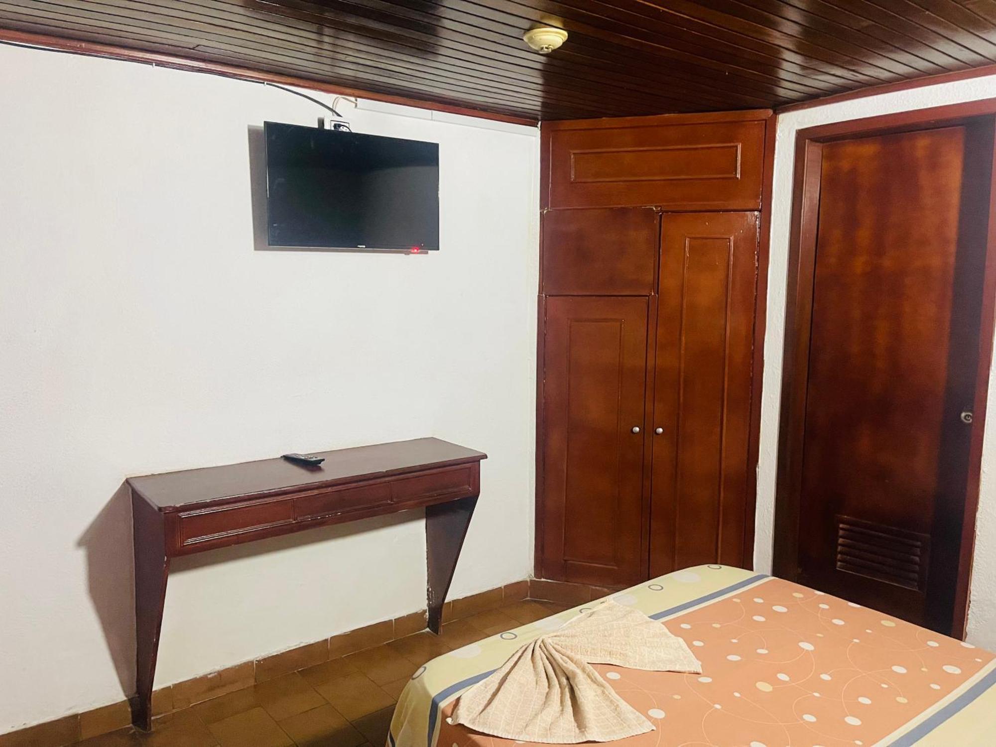 Hotel Brisas Del Mar 2022 Катья-ла-Мар Экстерьер фото